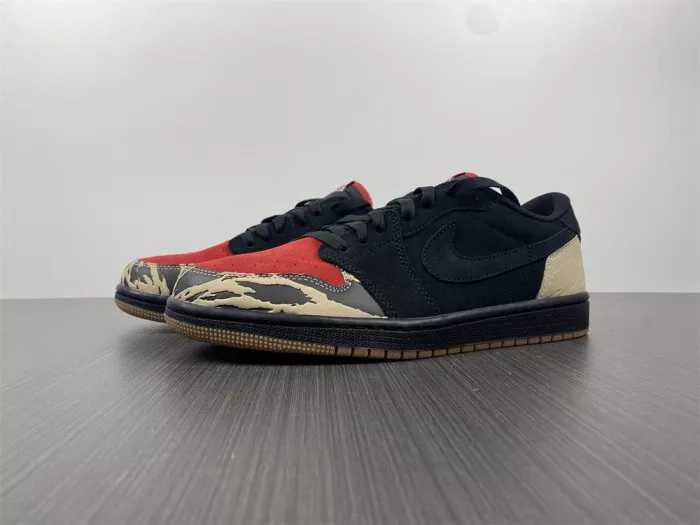 LUCY SoleFly x Air Jordan 1 Low Carnivore DN3400-001 0112