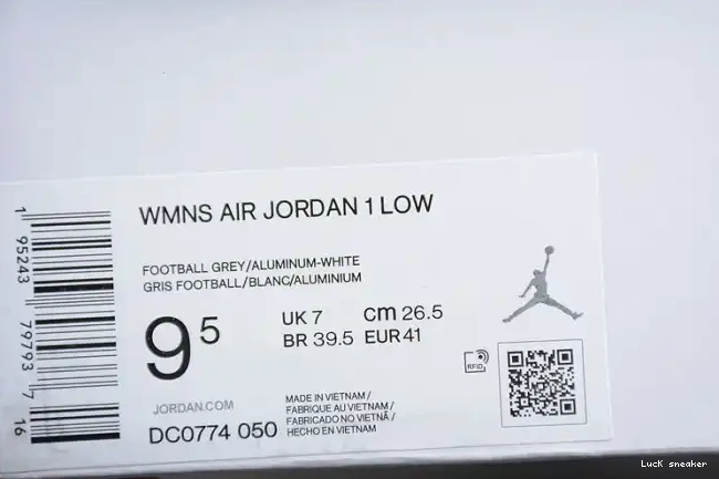 Hype LUCY Low 1 Jordan University Blue DC0774-050 (W) 0209