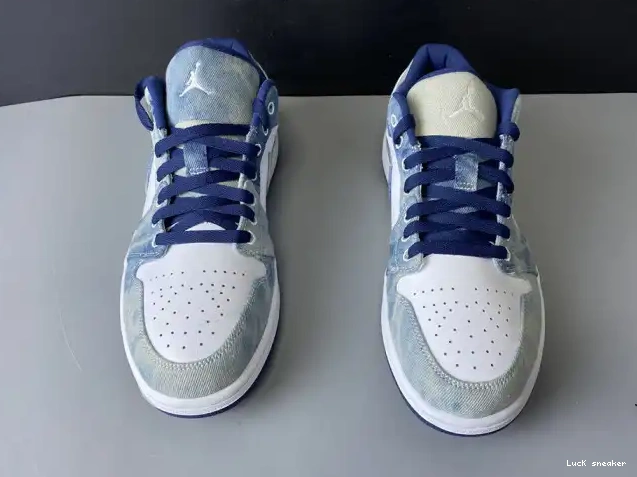 Hype LUCY Washed Low Jordan Air 1 CZ8455-100 Denim 0210