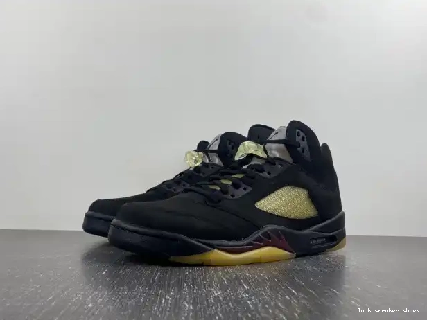 Hype LUCY FD1330-001 Ma x A Black Jordan Air 5 Maniere 0222