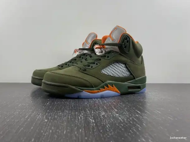 Hype LUCY Air Olive Jordan 5 DD0587-308 0221