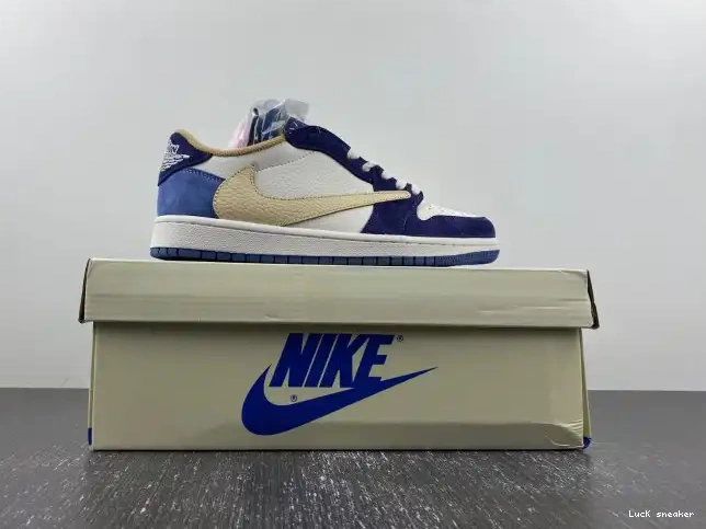 Hype LUCY AIR CUSTOM DM7866-808 TRAVIS 1 X JORDAN SCOTT 0210