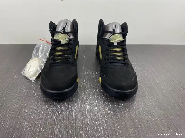 Hype LUCY FD1330-001 Ma x A Black Jordan Air 5 Maniere 0222