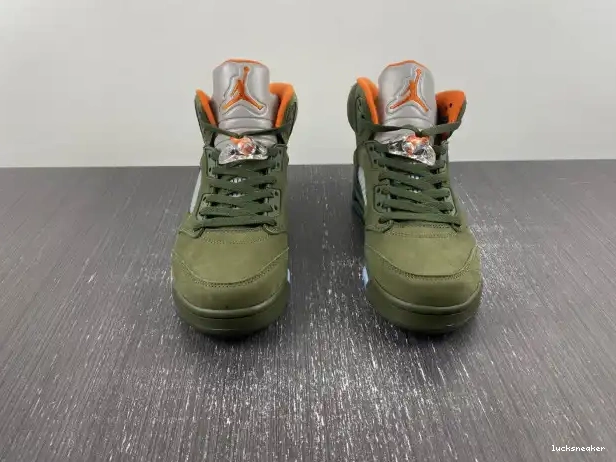 Hype LUCY Air Olive Jordan 5 DD0587-308 0221